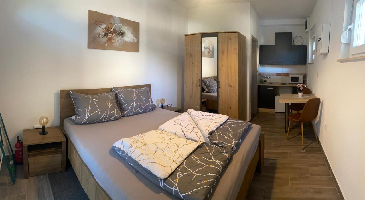 Apartments Erhart Ровінь Екстер'єр фото
